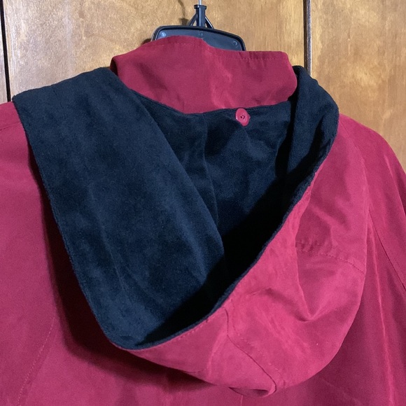 LIZ CLAIBORNE- All Weather Coat with liner that can zip in & out (XL) - Picture 11 of 13